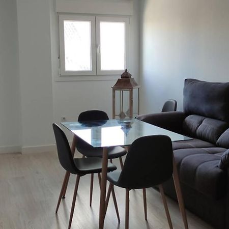 Apartamentos Nayda 2 Habitaciones เมรีดา ภายนอก รูปภาพ